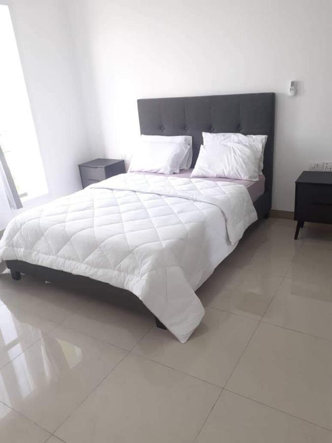 Premier Executive Apartment - The Ivy, East Legon Accra Bagian luar foto